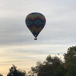 Meet your Posher, Biney